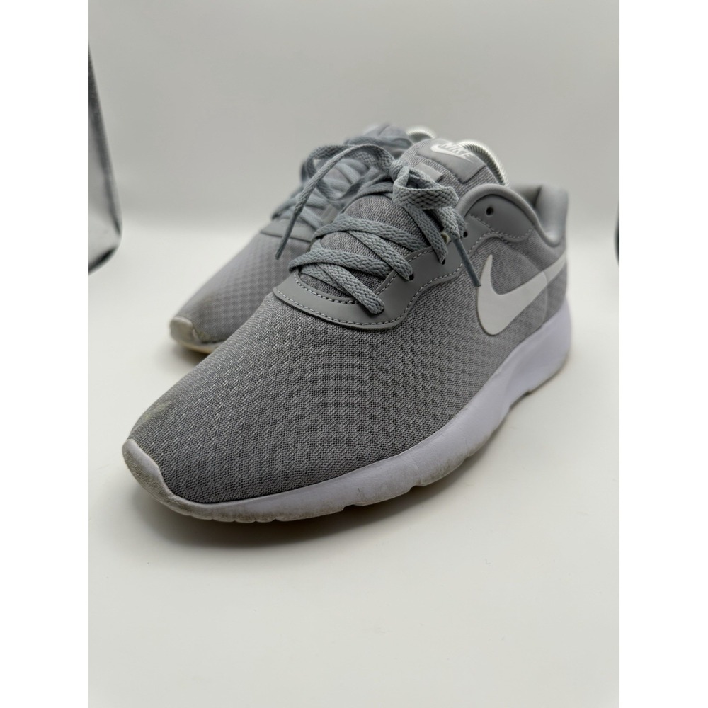 Nike Tanjun GS Wolf Grey White Running Shoes Youth Size 7Y (Women's 8.5) - Picture 3 of 9